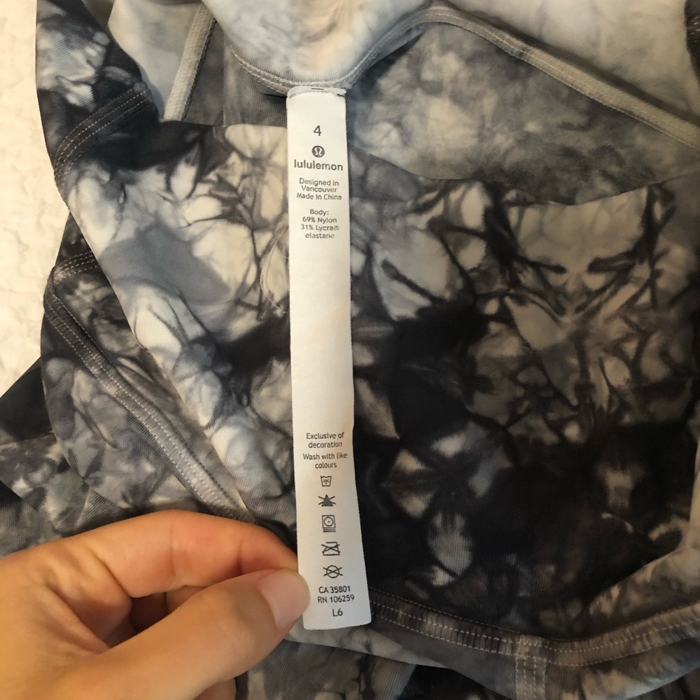 Lululemon Wunder Under 7/8 Black White Shibori Sz4 - Picture 5 of 6